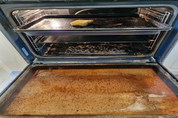 Før vasking av et stekeovn